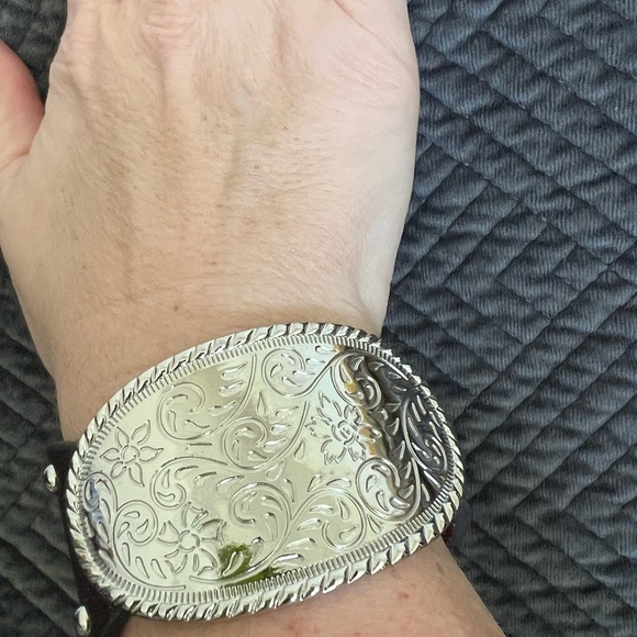 Silver Tone And Leather Bracelet. - Picture 8 of 8